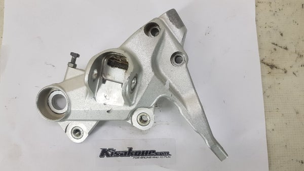 Jalkatappien kiinnike oikea (KTM 690 DUKE 2008) 76503039000