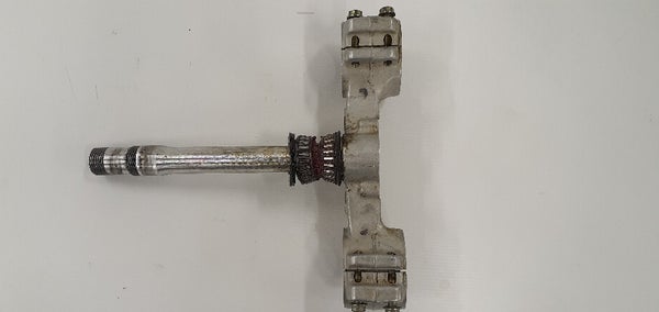 Steering crown with pin  (Husqvarna TC250 2008) 8000B0439