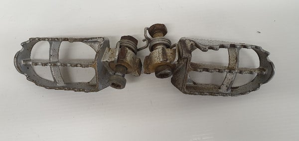 foot-rest  (HUSQVARNA CR125 2005) 80A089962 80A089953