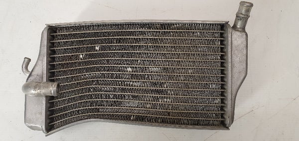 J&auml;&auml;hdytin vasen (HONDA CR250 2002) 19015-KZ3-J41 19015-KSK-013