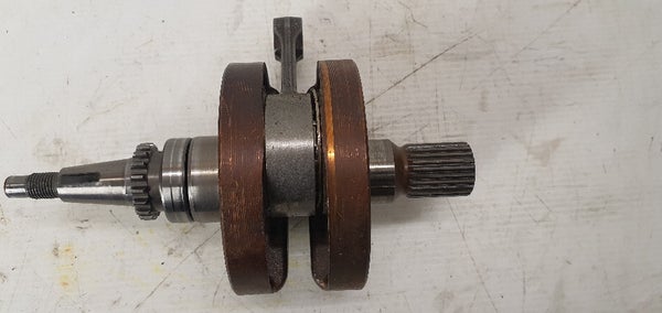 Kampiakseli (Honda CRF250 2004) 13000-KRN-670 13000-KRN-A00