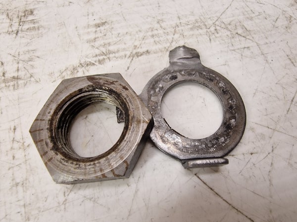 HEXAGON NUT DIN0936-M18X1,5 R. (KTM SMR560 2006) 0936181505