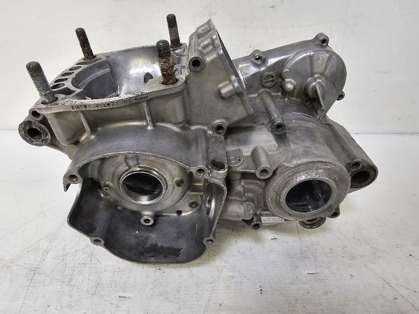 CRANKCASE, R&L (HONDA CR250 2003) 04921-KZ3-L30 04922-KZ3-L30 04922-KZ3-L31