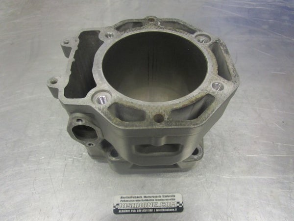 Sylinteri (KTM LC4 640 1999) 58330005100